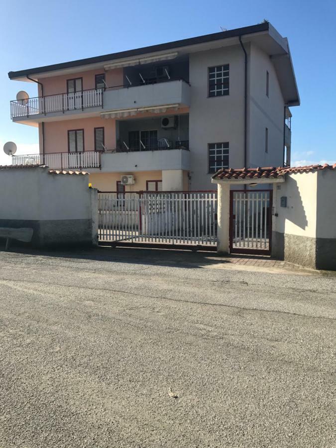 Appartamento Zona Aeroporto Lamezia Terme Eksteriør bilde