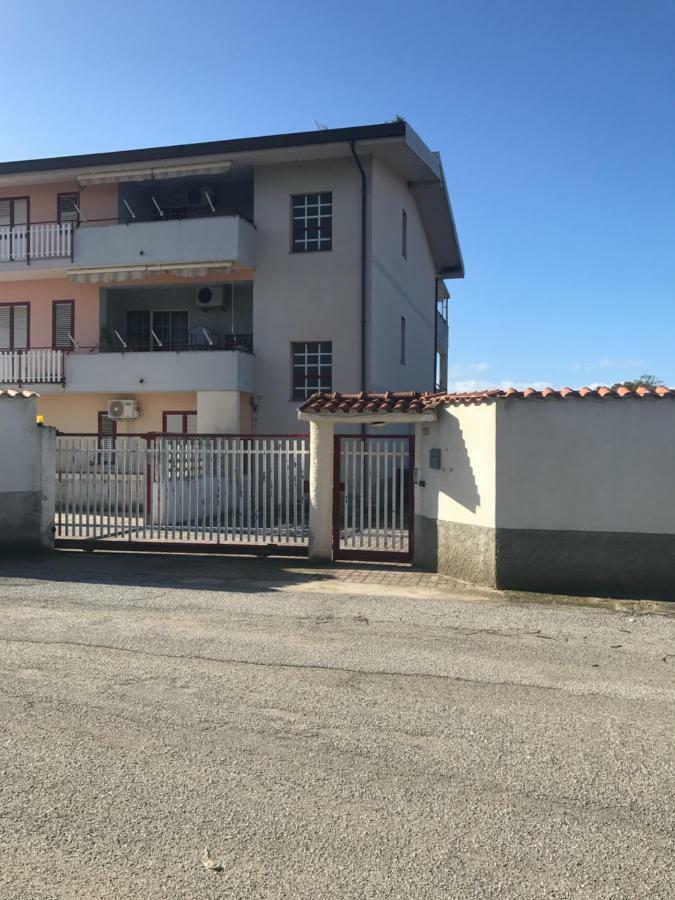 Appartamento Zona Aeroporto Lamezia Terme Eksteriør bilde